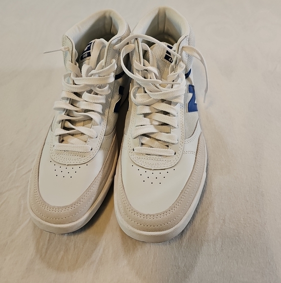 New Balance Men's White and Blue Sneakers - Picture 2 of 8